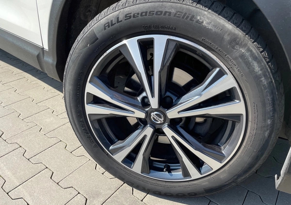 Nissan Qashqai cena 93000 przebieg: 52000, rok produkcji 2021 z Piastów małe 154